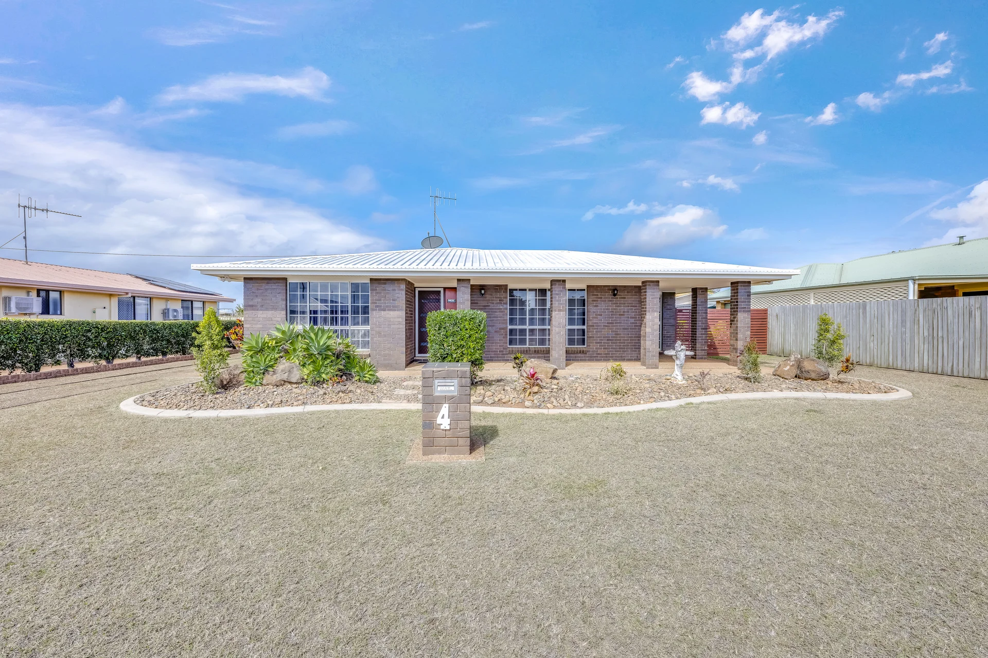 4 East Pocket, Avenell Heights, Qld 4670