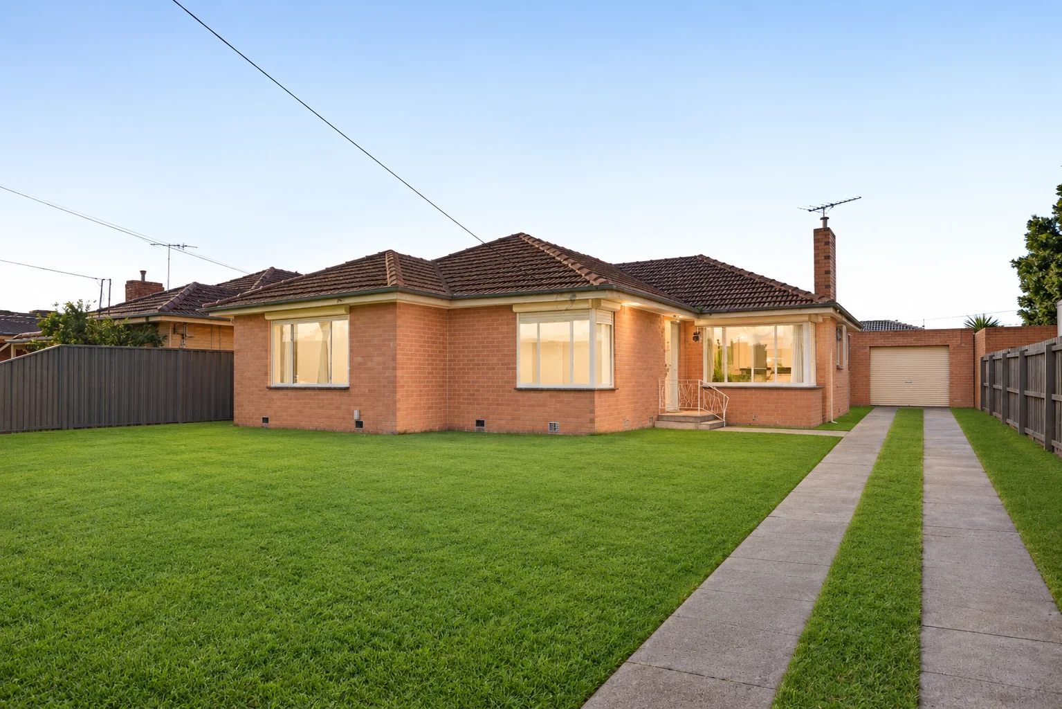 4 First Avenue, Hoppers Crossing, Vic 3029