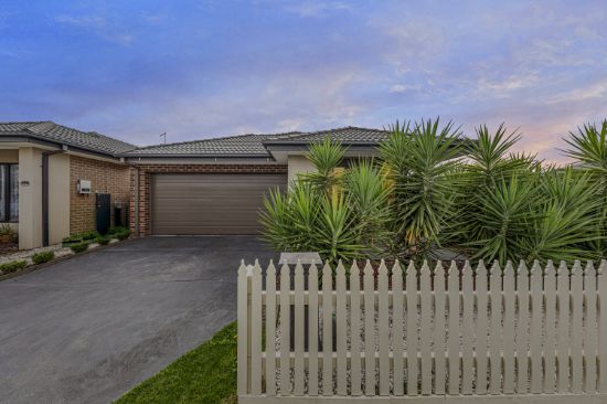 4 Griffin Street, Pakenham, Vic 3810