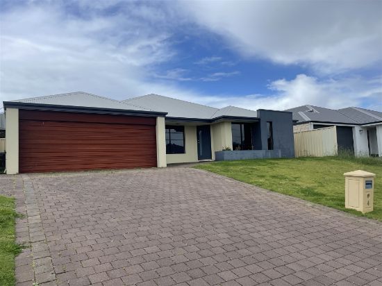 4 Hopetoun Bend, Dawesville, WA 6211
