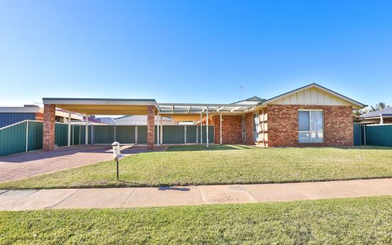 4 James Cook Drive, Mildura, Vic 3500