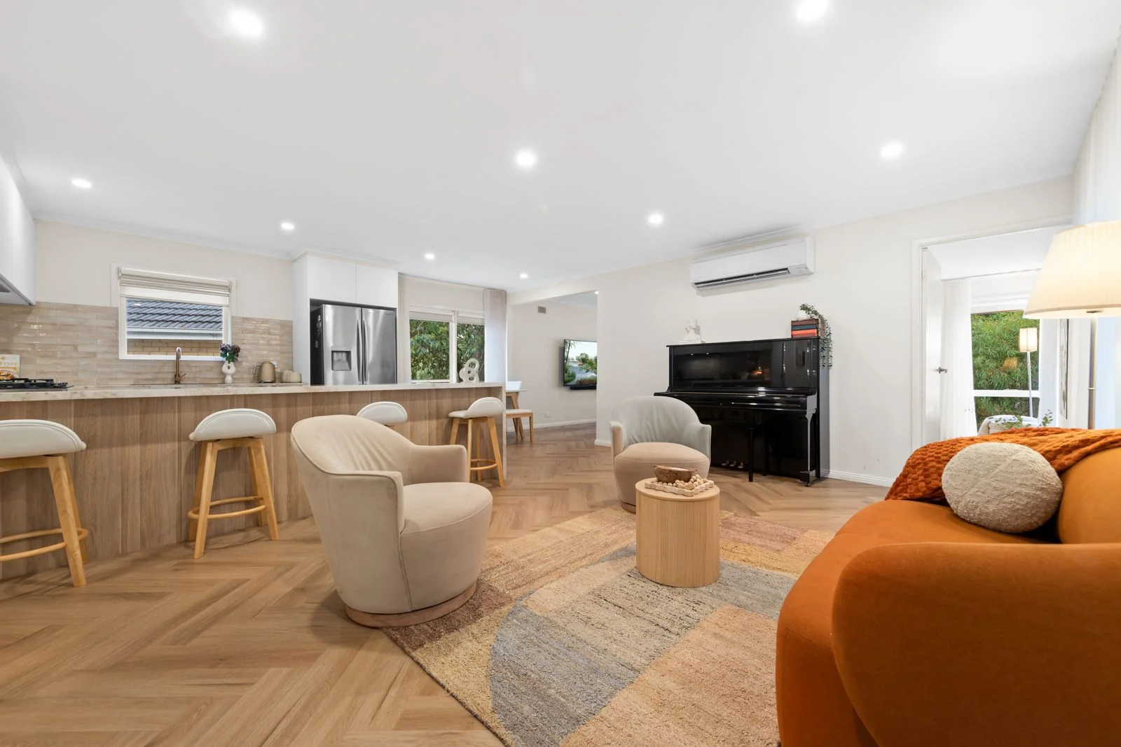 4 Jonathan Avenue, Burwood East VIC 3151