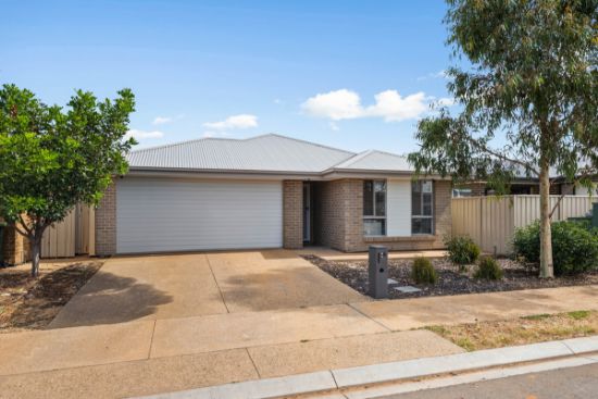 4 Lauren Lane, Munno Para West, SA 5115