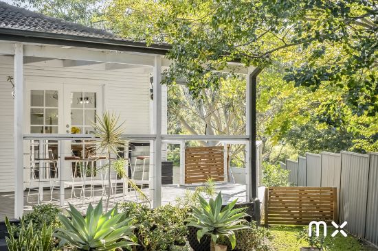 4 Leigh Crescent, Unanderra, NSW 2526