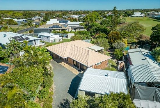 4 Majestic Place, Coral Cove, Qld 4670