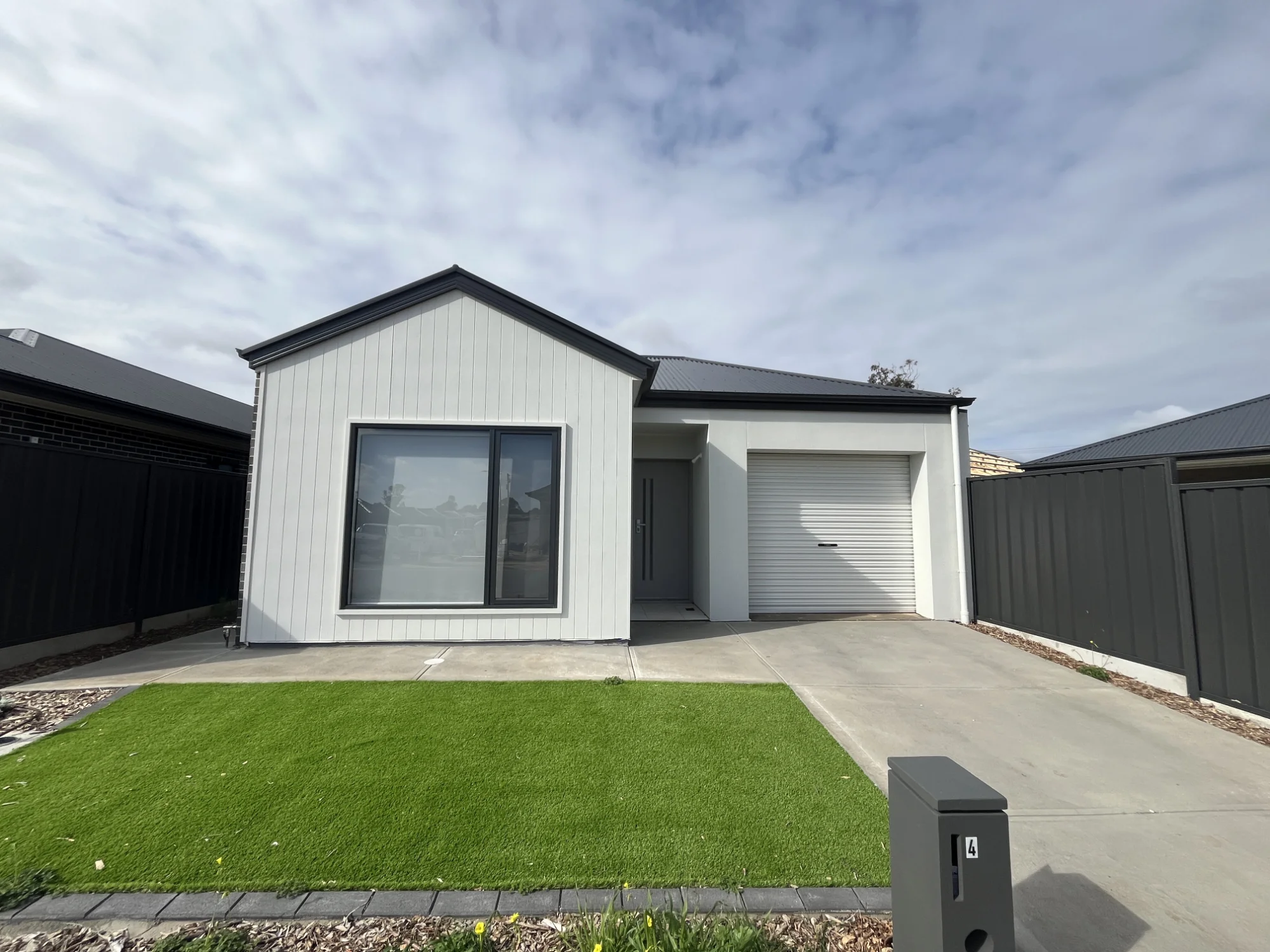4 Murray Crescent, Smithfield Plains, SA 5114