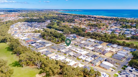 4 Newmarket Road, Meadow Springs, WA 6210