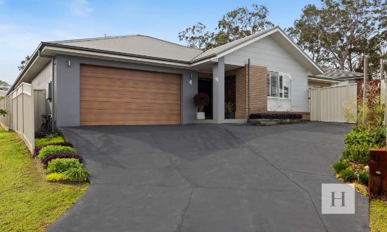 4 Ninox Close, Wadalba, NSW 2259