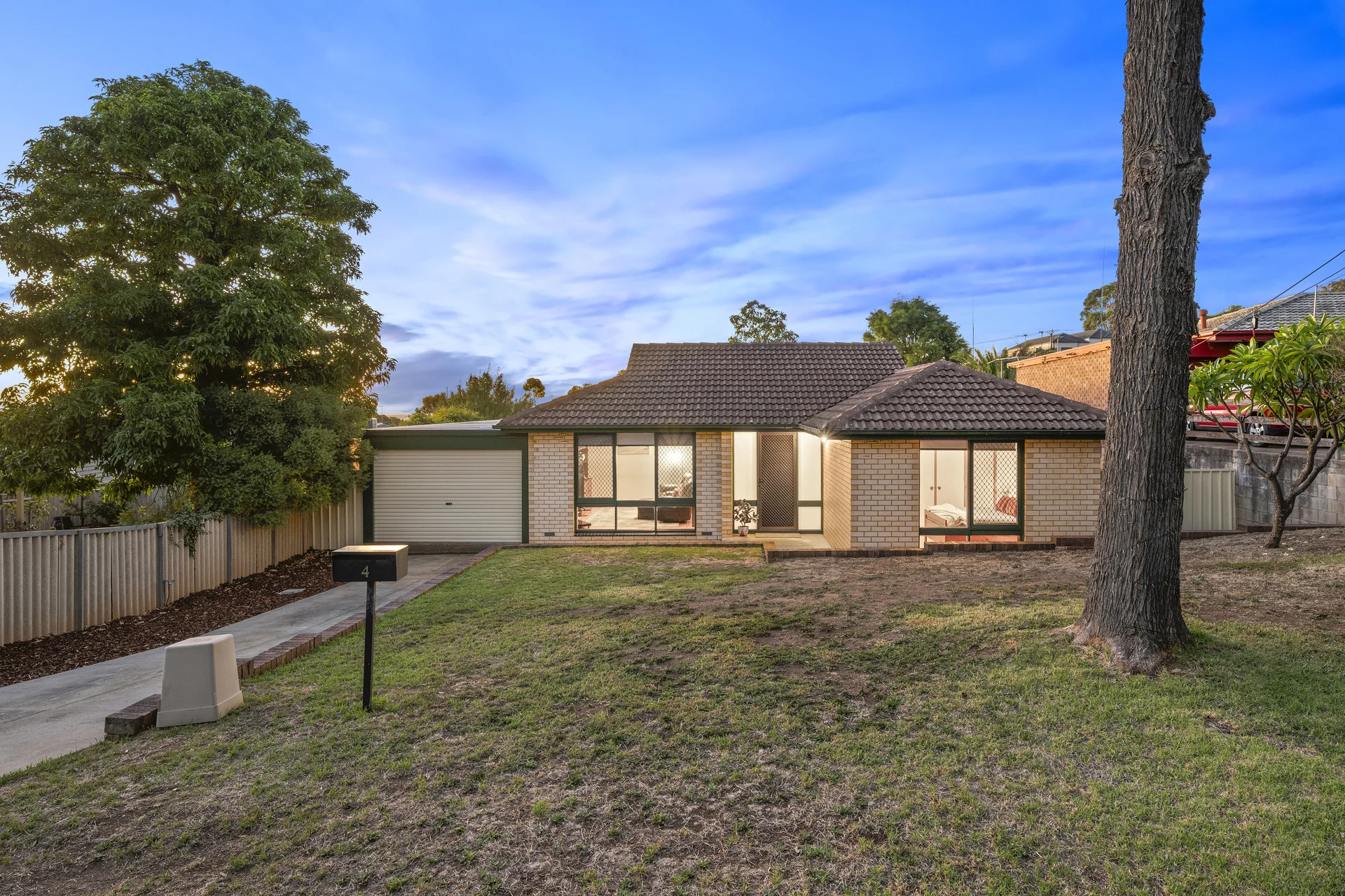 4 Oakland Street, Modbury Heights, SA 5092