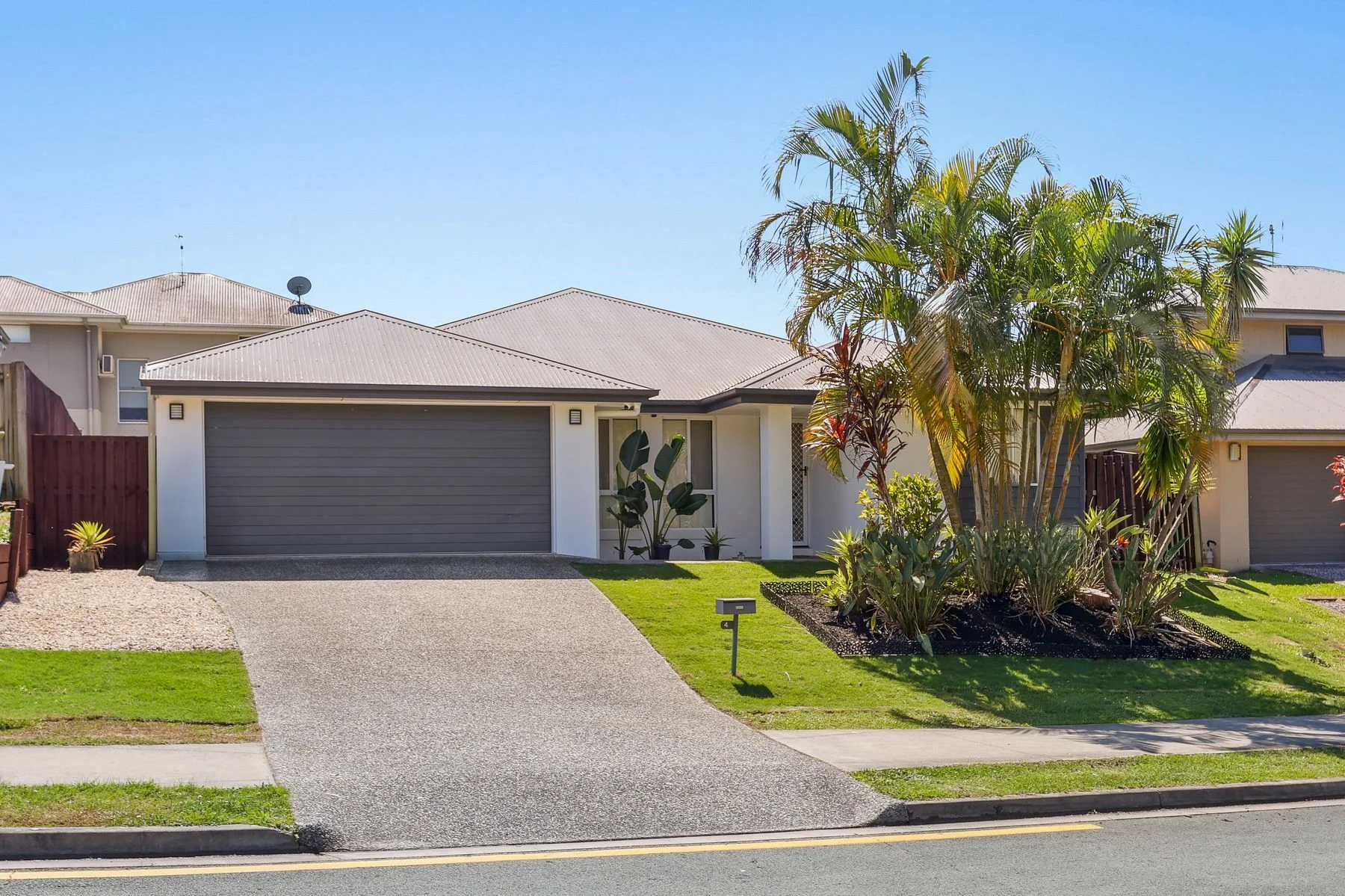 4 Ritz Drive, Coomera QLD 4209