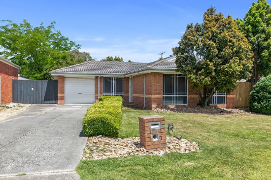 4 Shadi Court, Cranbourne West, Vic 3977