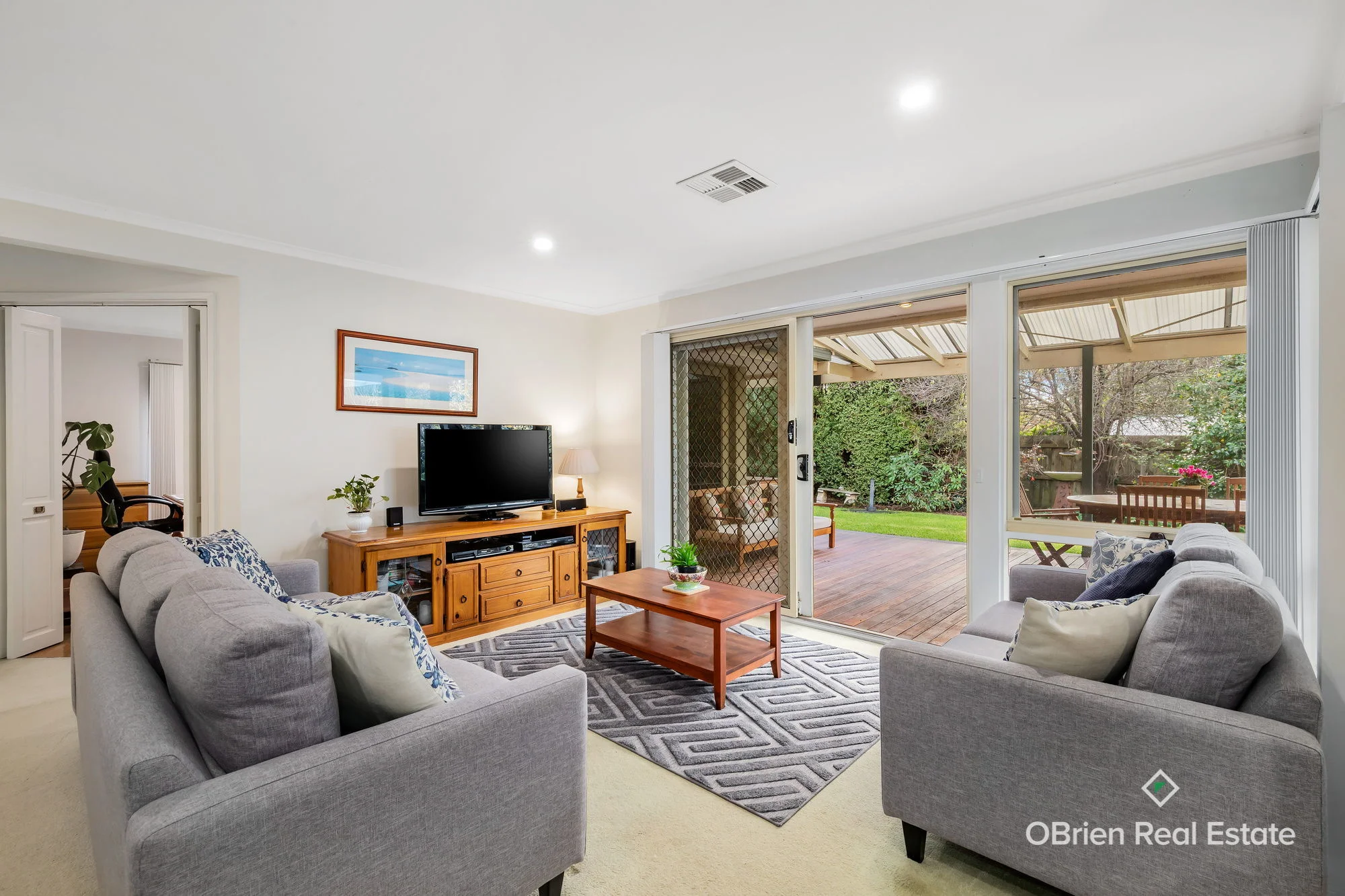 4  Smithfield Walk, Vermont, Vic 3133