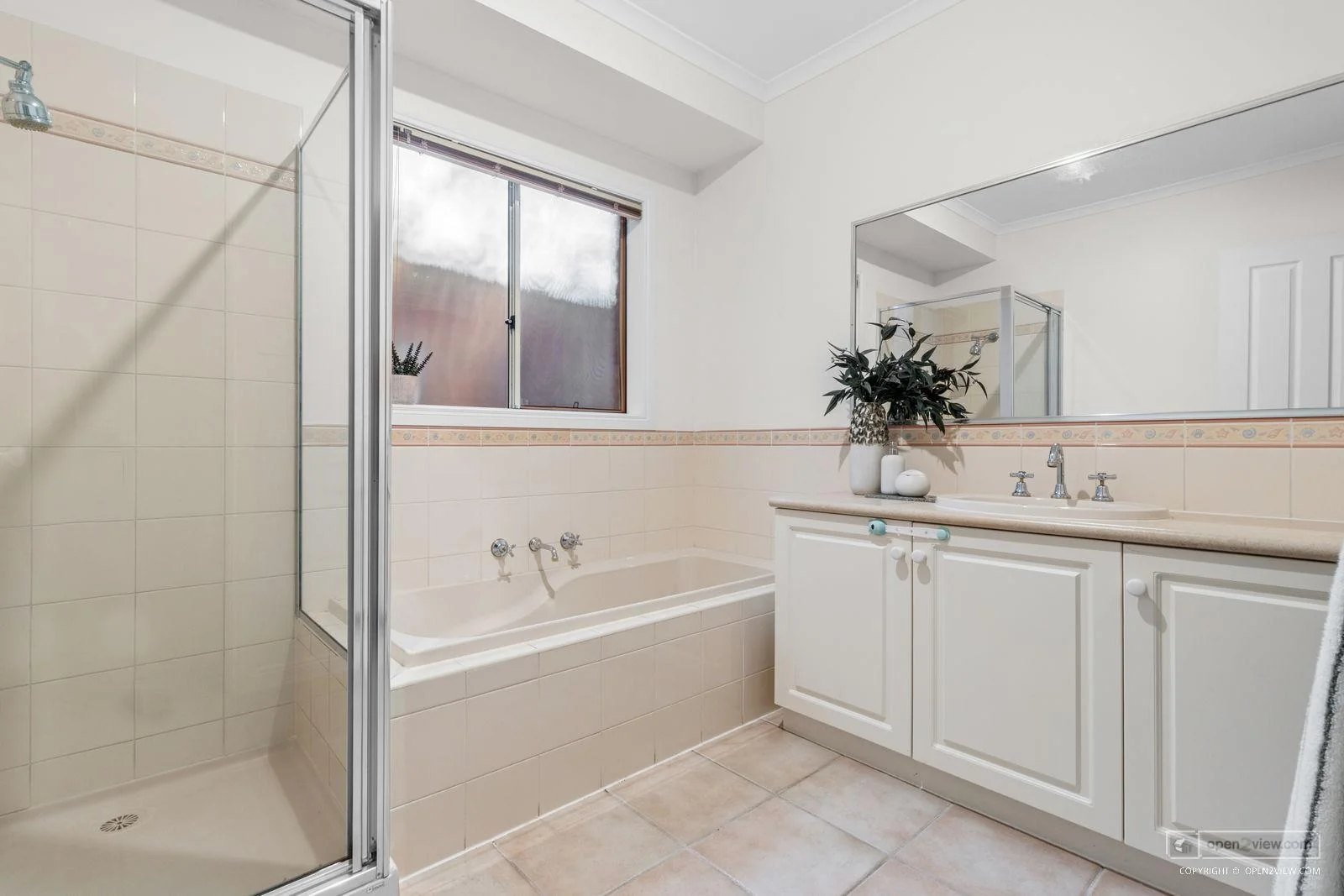 40 Hannora Crescent, Croydon, Vic 3136
