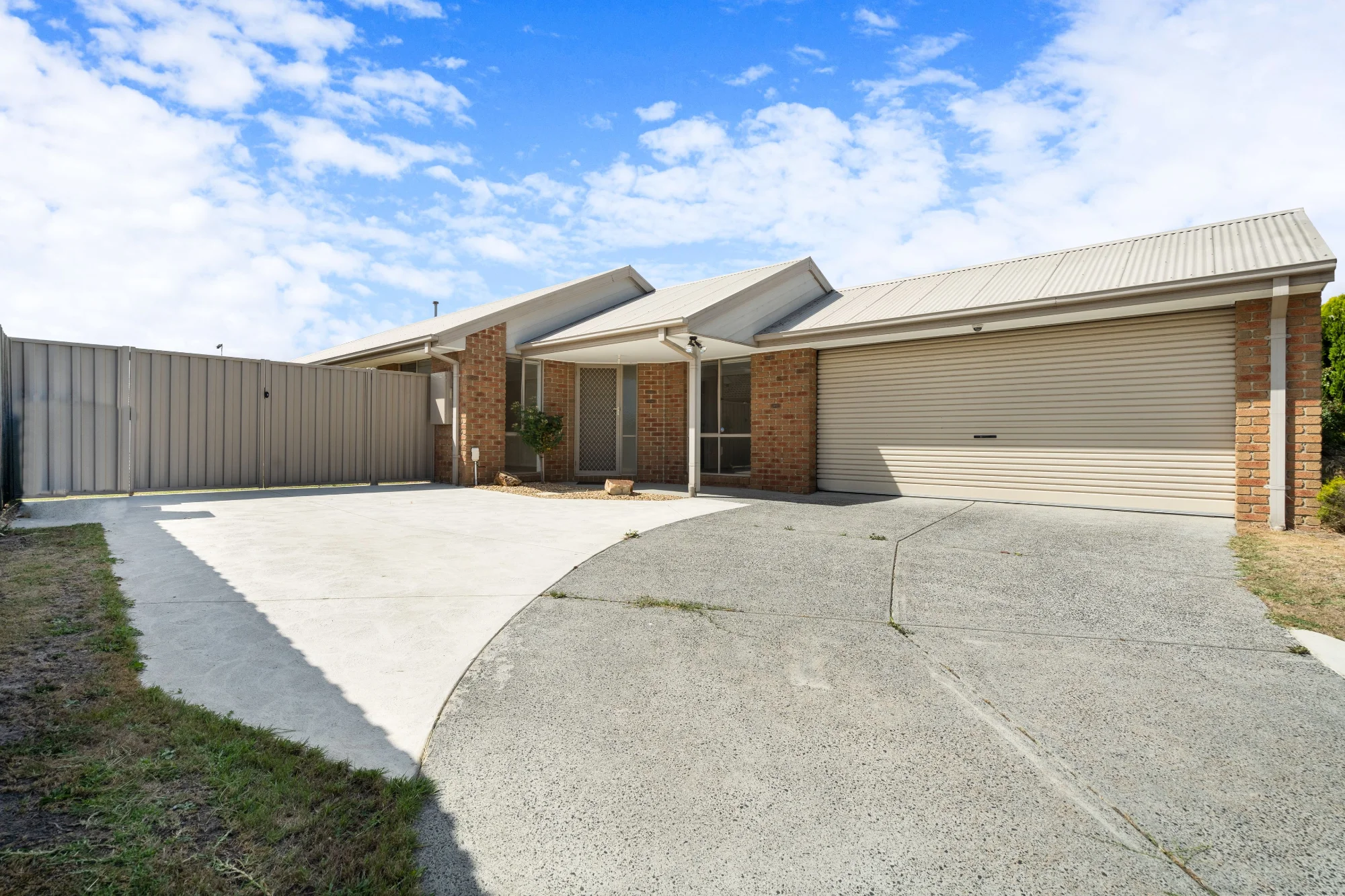 40 Hoysted Avenue, Cranbourne North VIC 3977