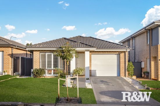 40 Sandalwood Crescent, Colebee, NSW 2761
