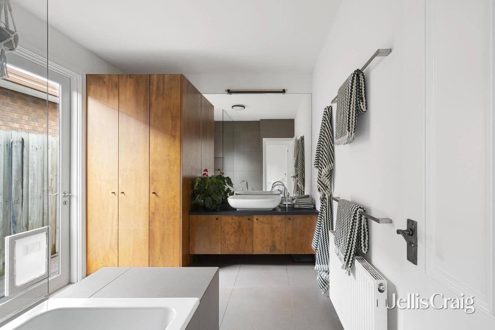 402 St Georges Road, Thornbury, Vic 3071