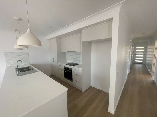 41 Harvey Street, Russell Island, Qld 4184