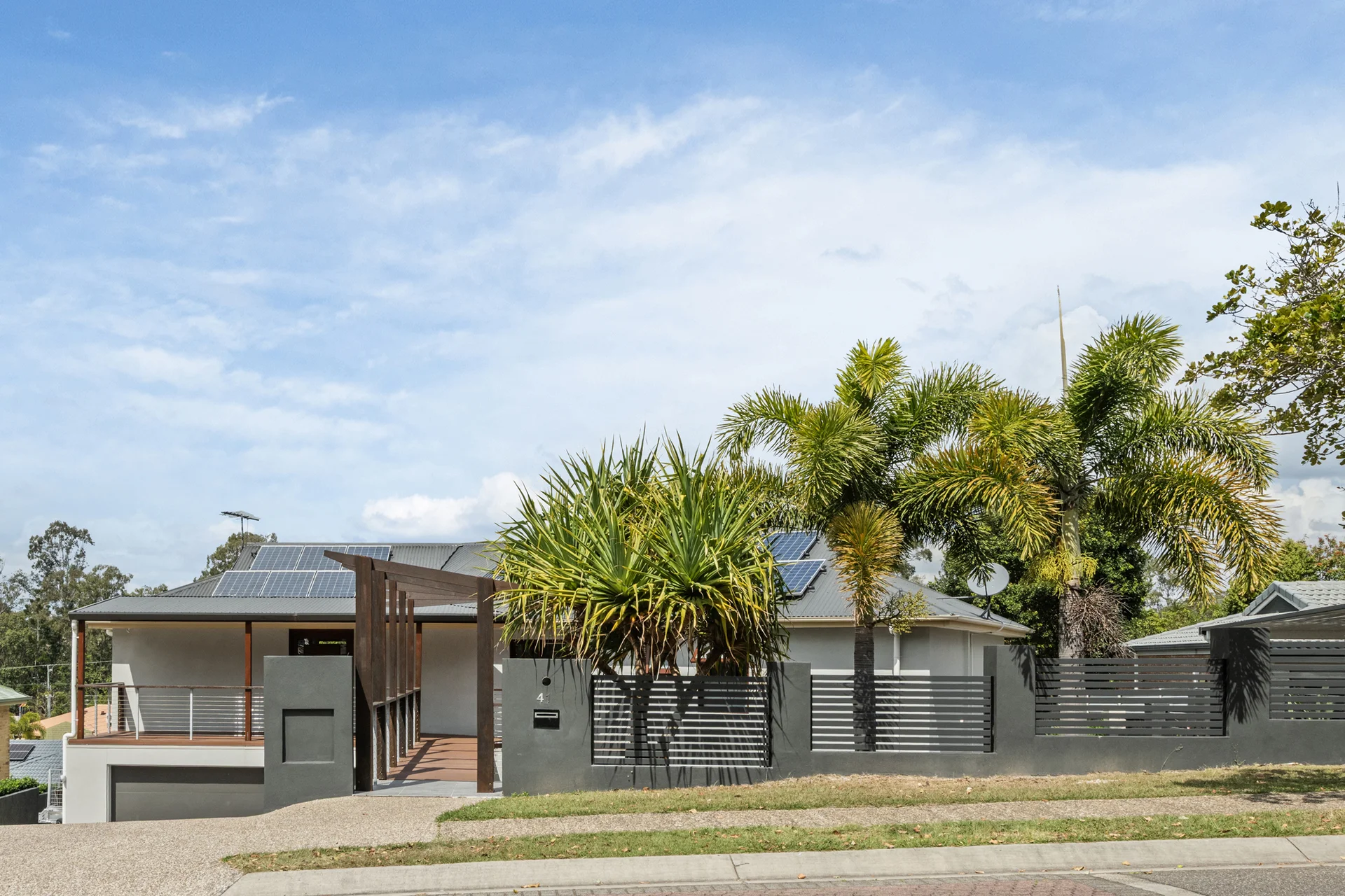 41 Hillenvale Avenue, Arana Hills, Qld 4054