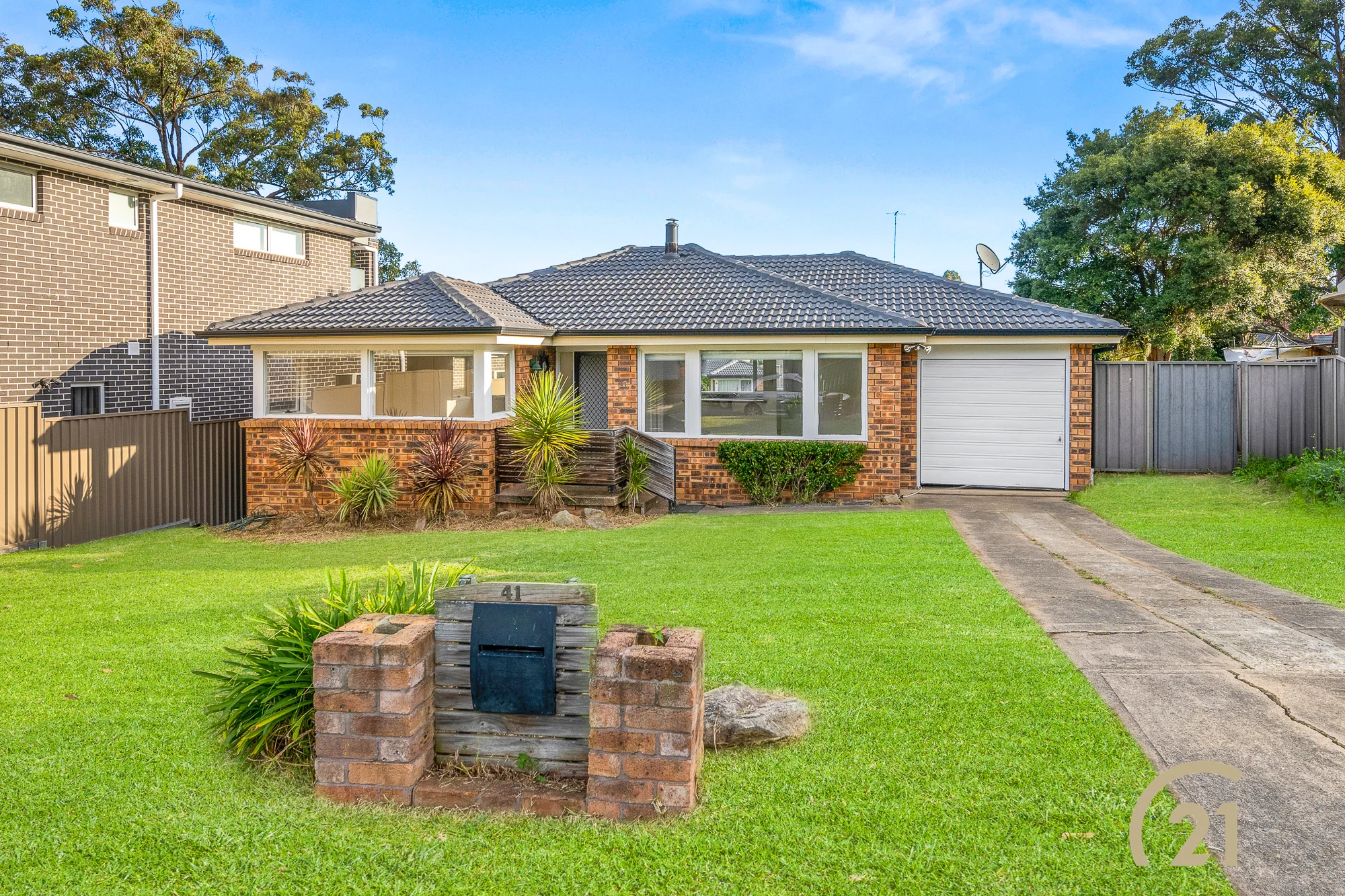 41 Pinaroo Crescent, Bradbury, NSW 2560