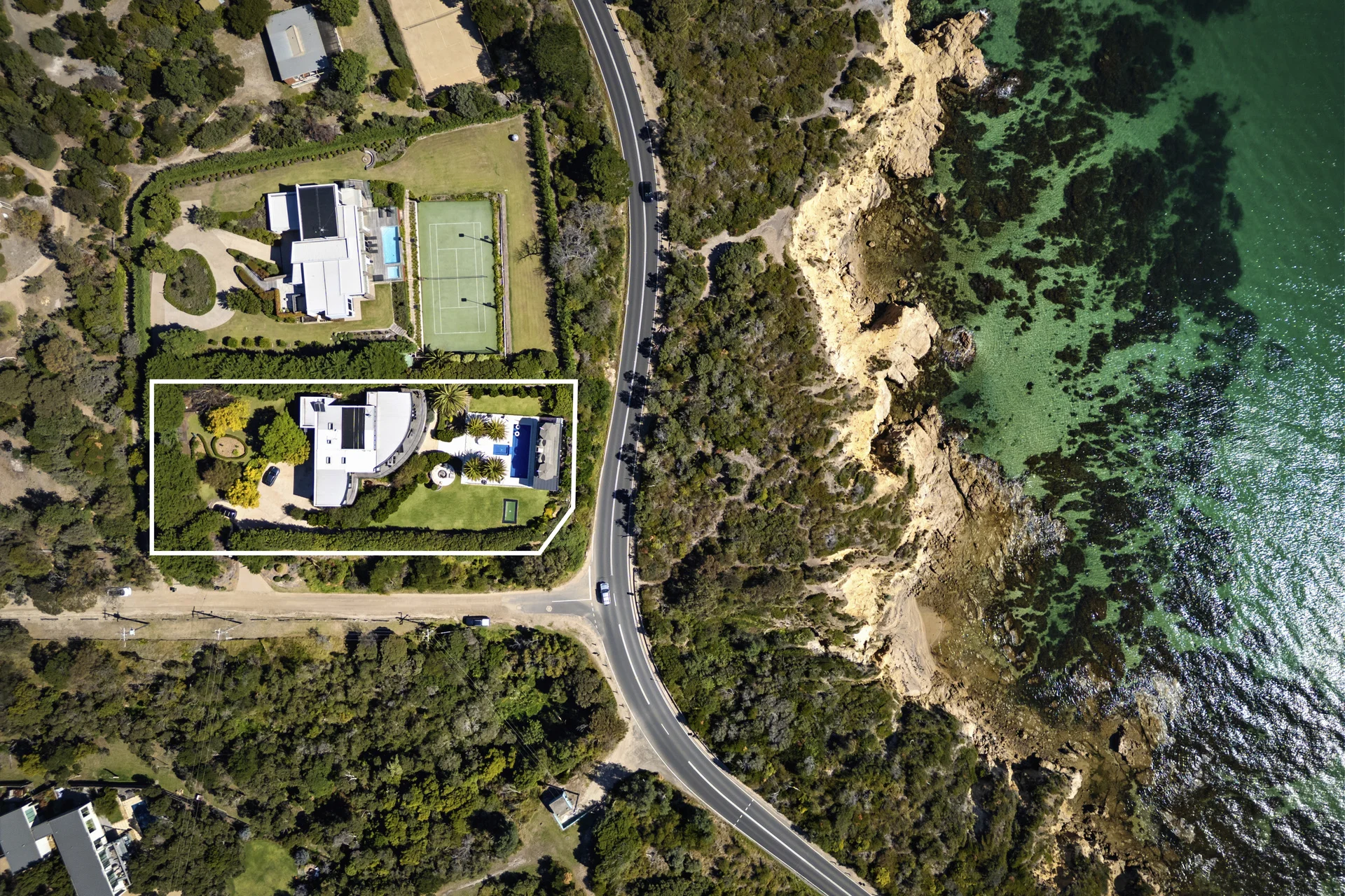 413-414 Esplanade, Mount Martha, Vic 3934