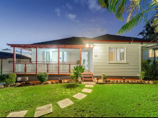 42 Dunedoo Street, Stafford, Qld 4053