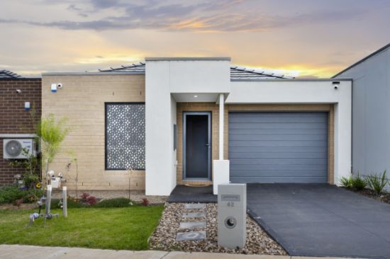 42 Jarlath Drive, Mambourin, Vic 3024