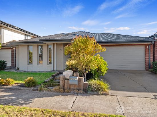 42 Wiltshire Boulevard, Thornhill Park, Vic 3335