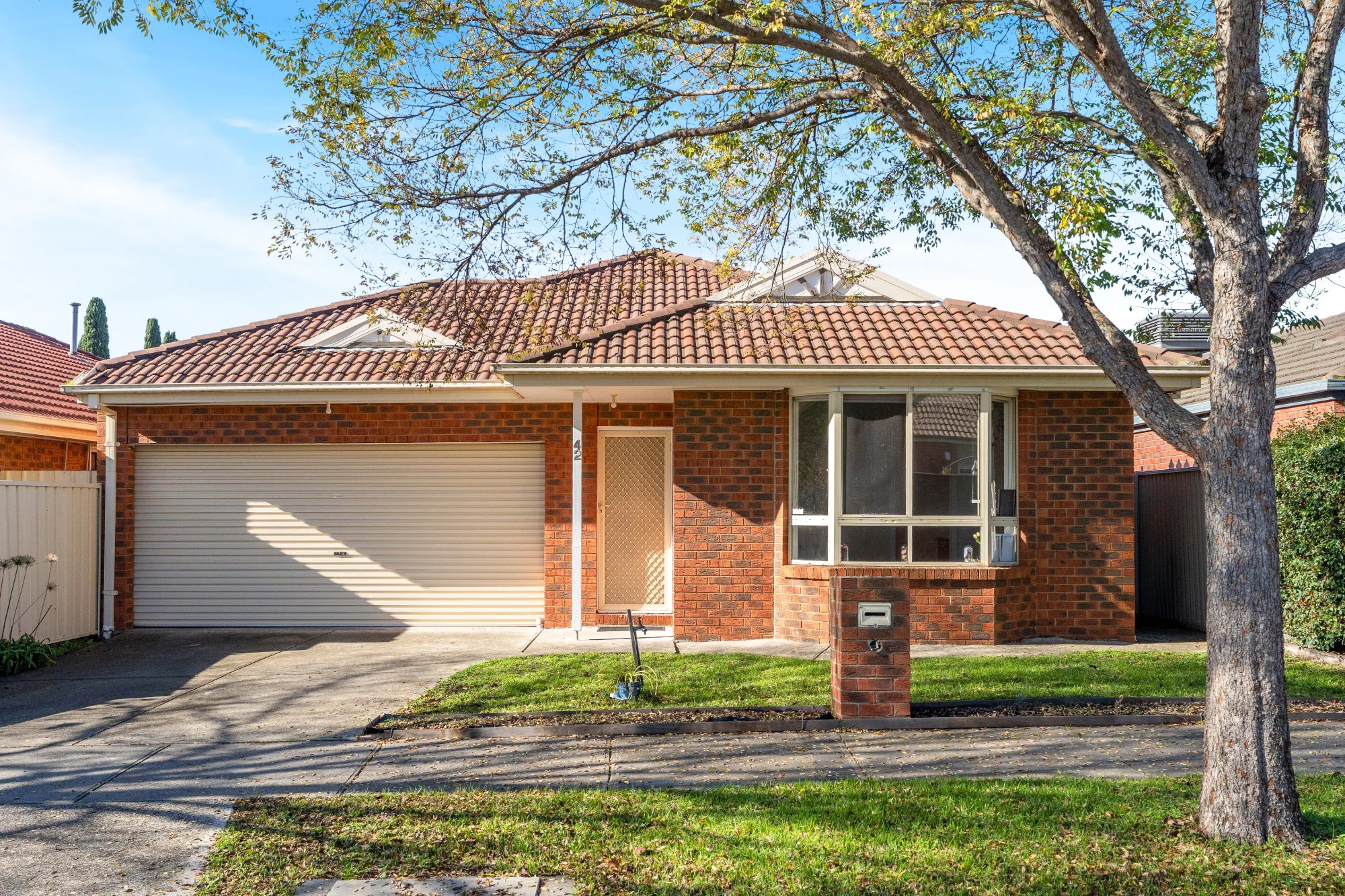 42 Woodlea Crescent, Craigieburn VIC 3064