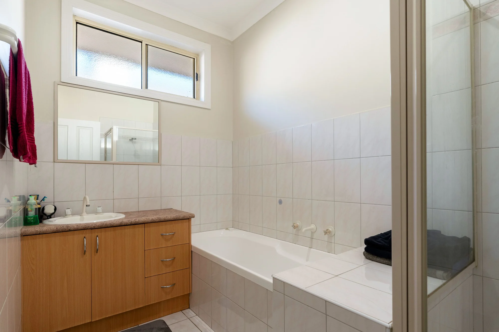 42 Woodlea Crescent, Craigieburn VIC 3064