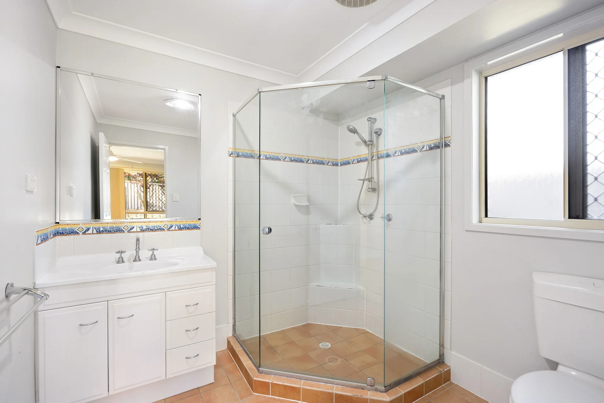 43 Gilberton Crescent, Forest Lake, Qld 4078