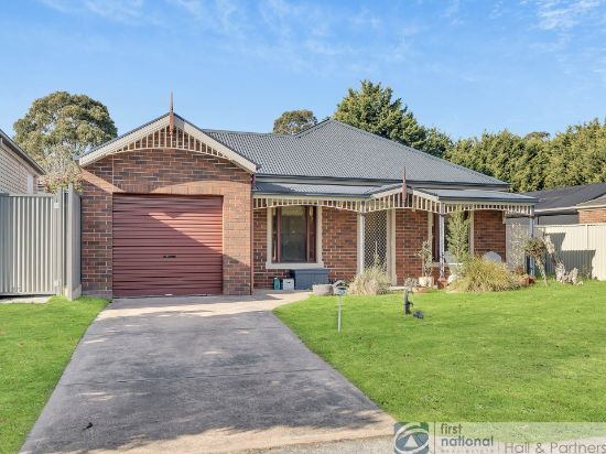 43 Hartland Circuit, Pakenham, Vic 3810