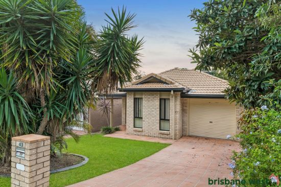 43 Henry Street, Chapel Hill, Qld 4069