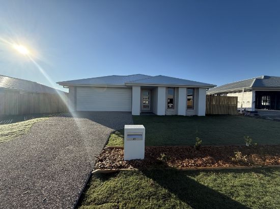 43 North Lakes Circuit, Burrum Heads, Qld 4659