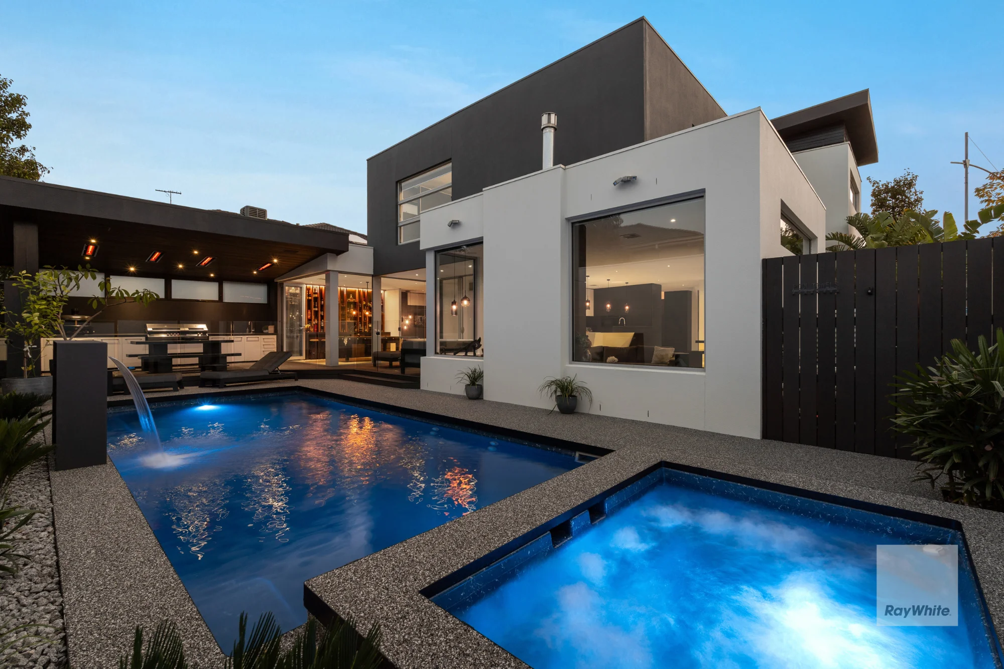 43 The Esplanade, Taylors Hill, Vic 3037