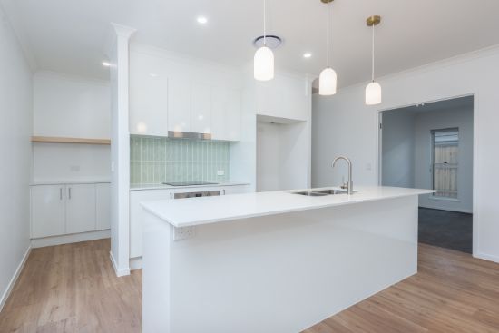 43 Walker Avenue, Belivah, Qld 4207