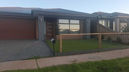 44 Sedate Drive, Rockbank, Vic 3335