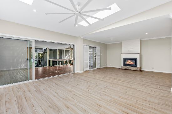 44 Valley View Circuit, Warriewood, NSW 2102