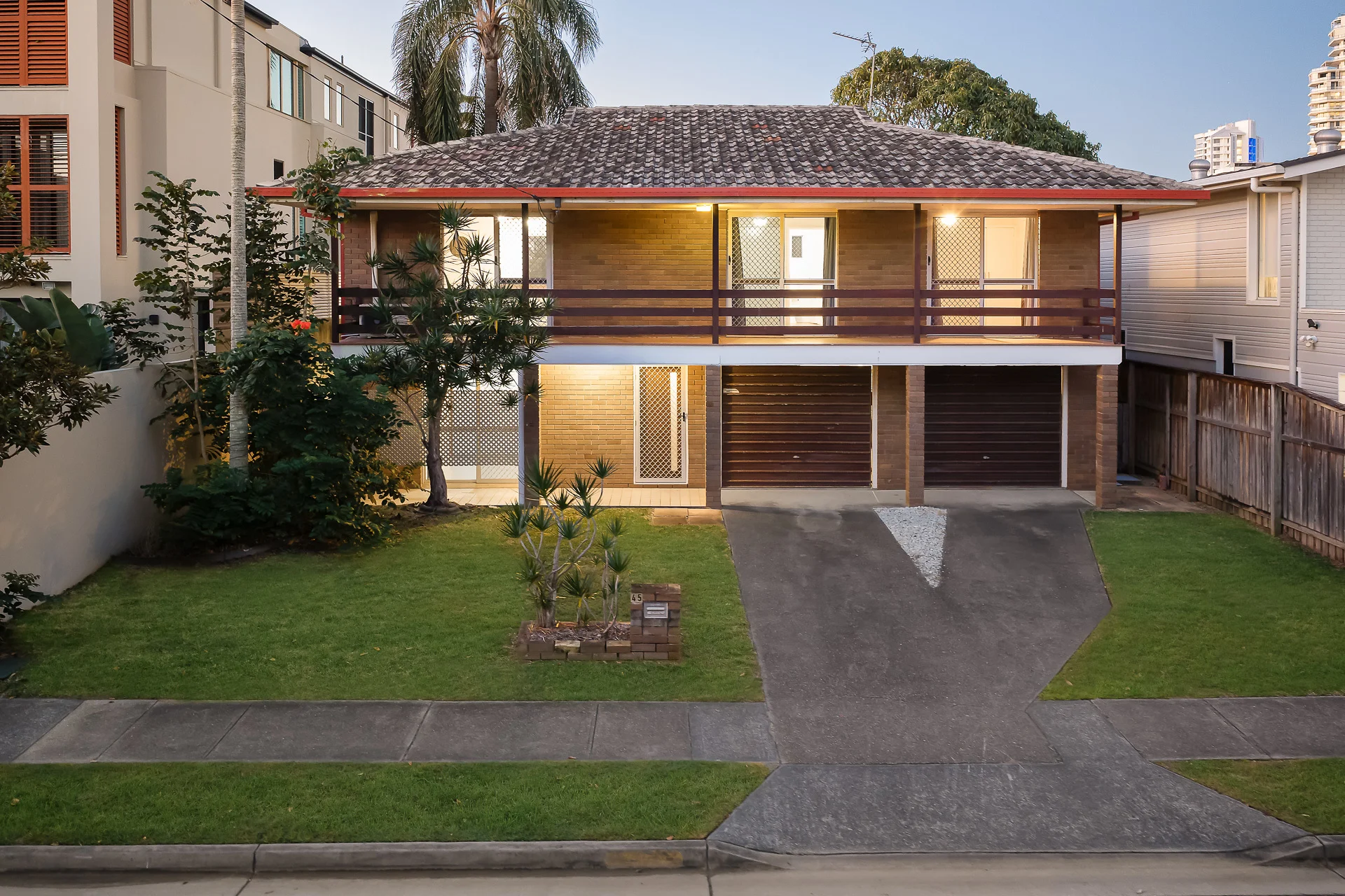 45 Peak Avenue, Main Beach, Qld 4217