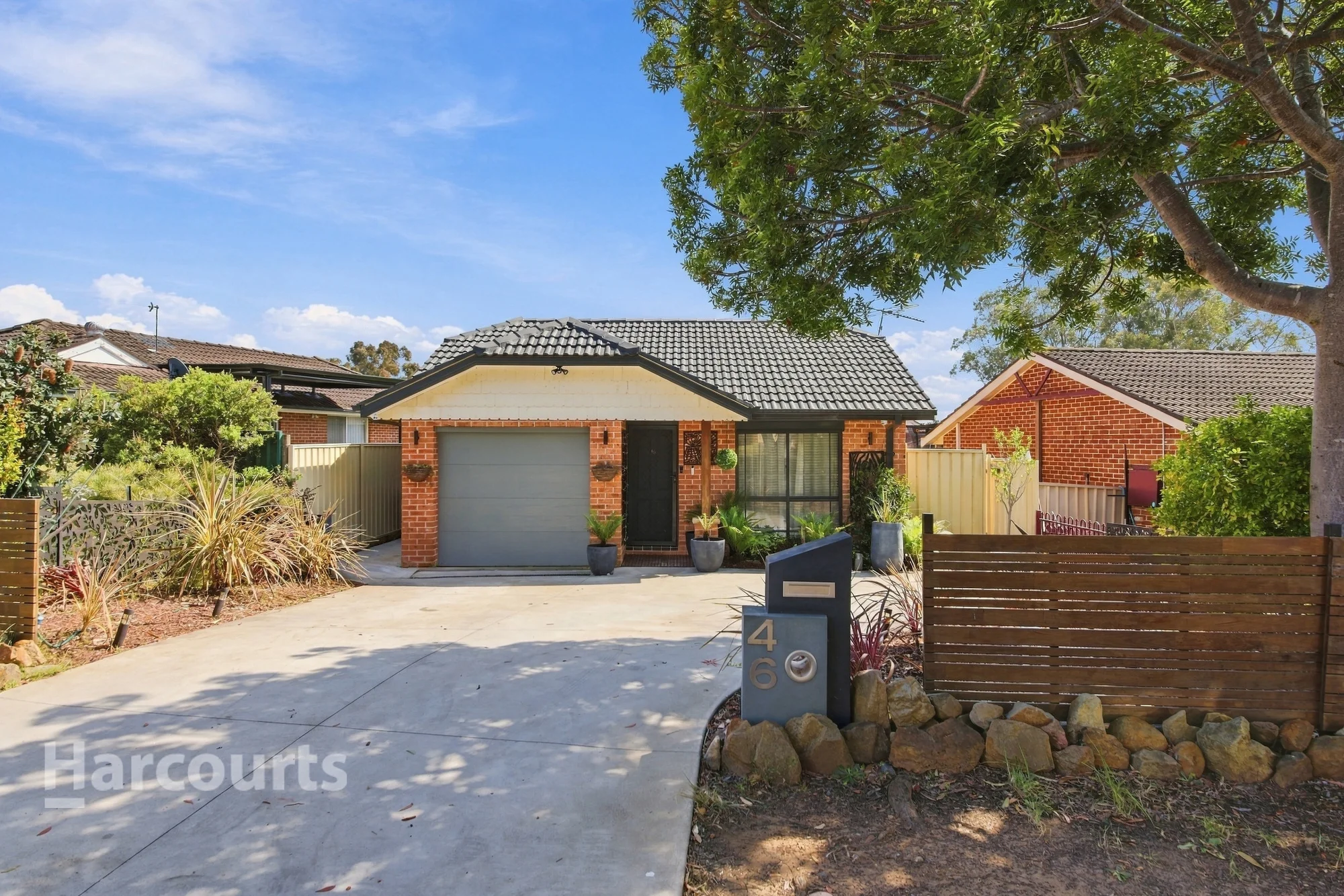 46 Carbasse Crescent, St Helens Park, NSW 2560