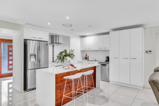 47 Cribb Road, Carindale, Qld 4152
