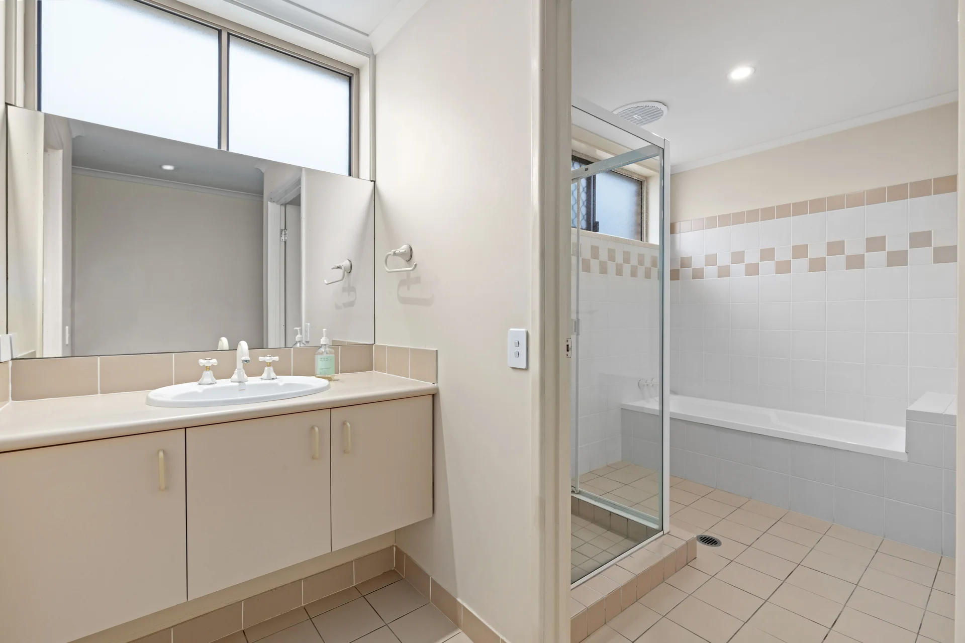 47 Jefferson Lane, Palm Beach, Qld 4221