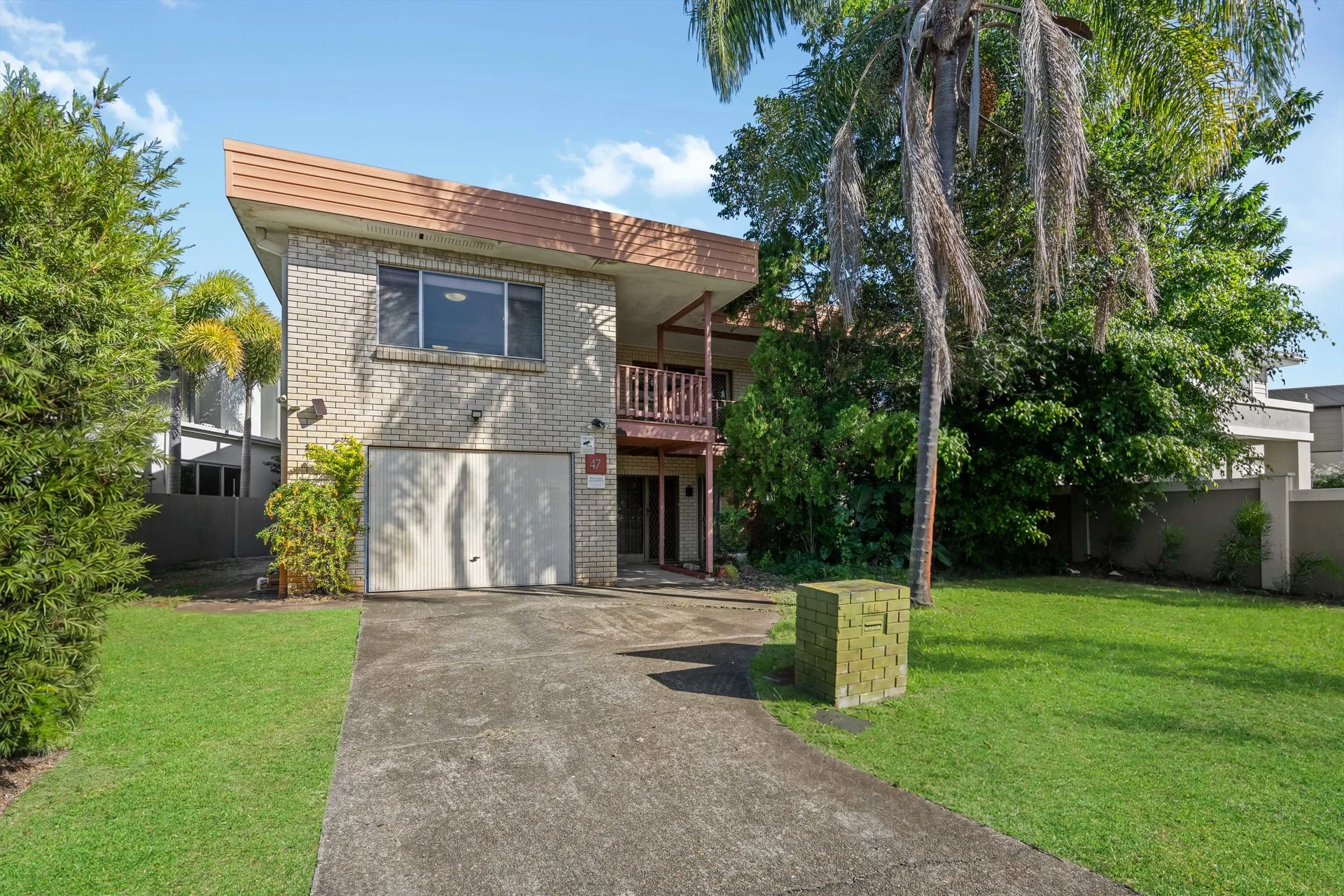 47 Sunshine Boulevard, Broadbeach Waters, Qld 4218