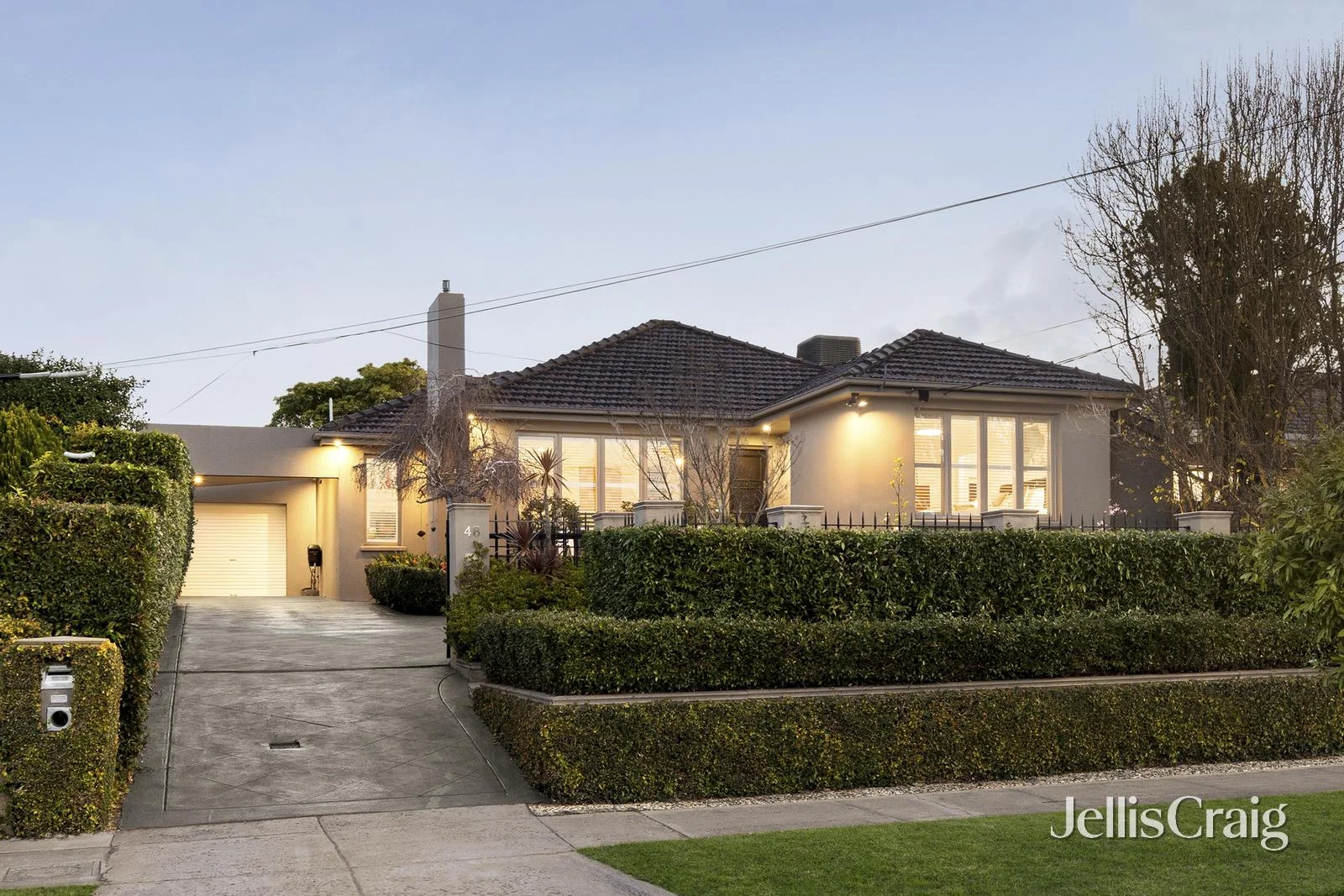 48 Ian Grove, Mount Waverley, Vic 3149