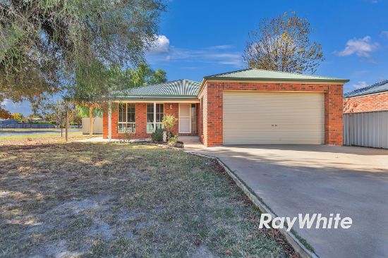 49 Baynes Street, Rochester, Vic 3561
