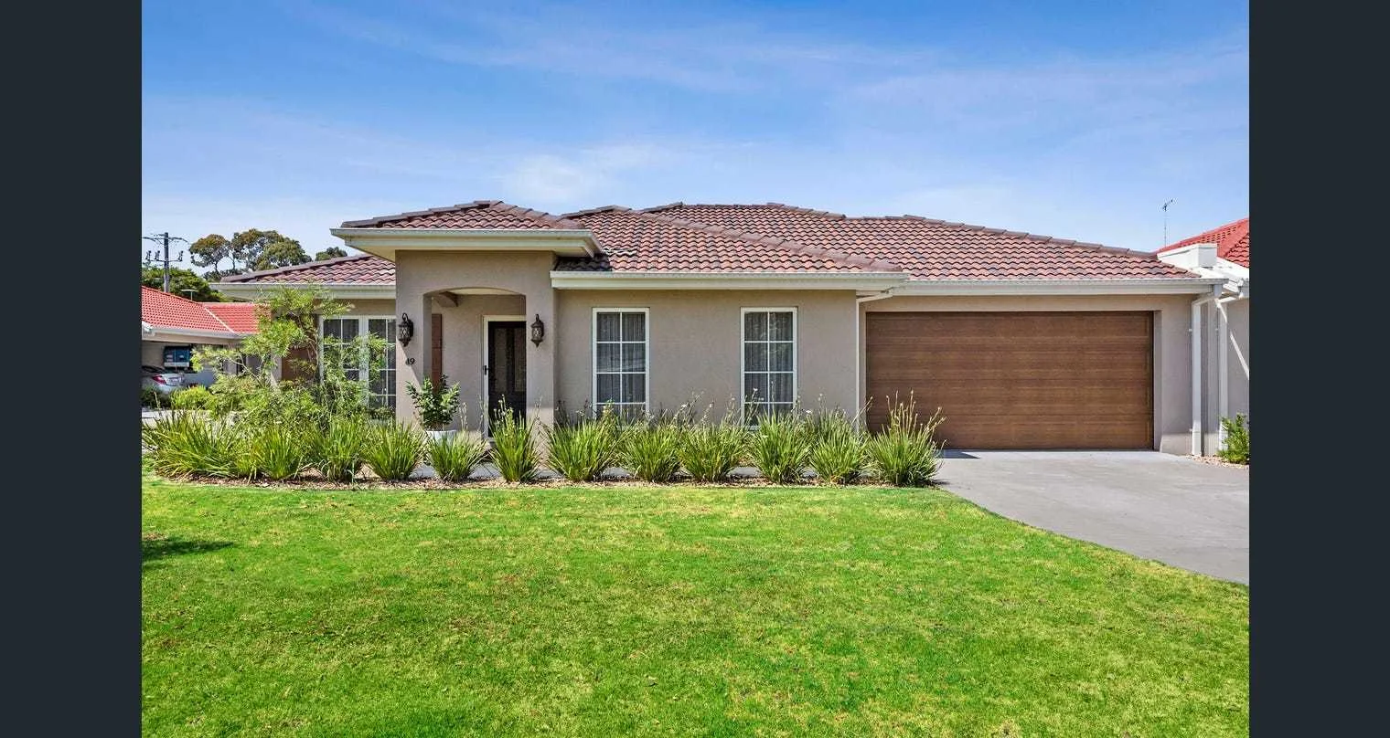 49 Santa Rosa Circuit, Rosebud, Vic 3939