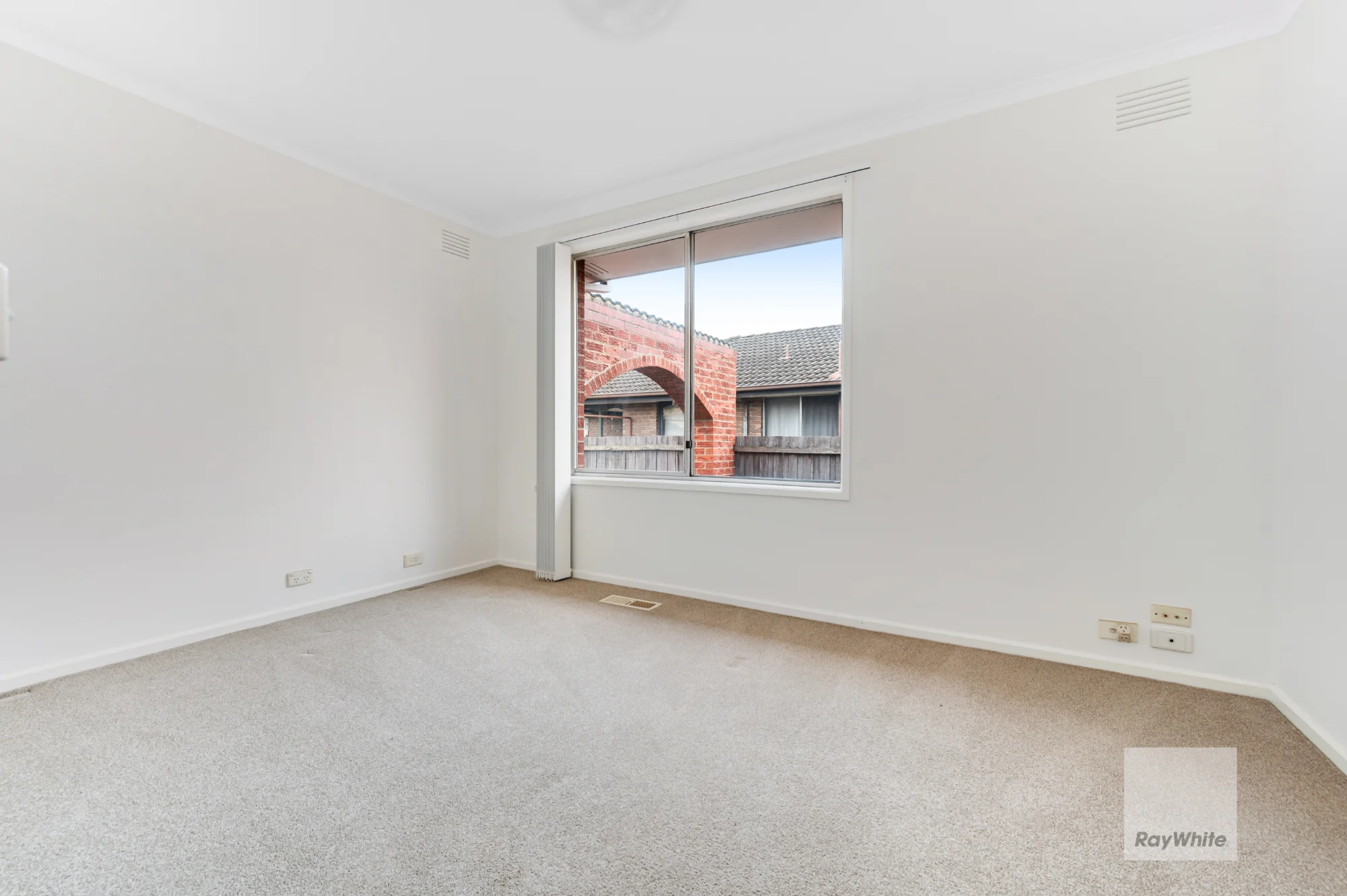 5 Chisholm Close, Gladstone Park, Vic 3043