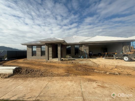 5 Davidson Road, Leneva, Vic 3691