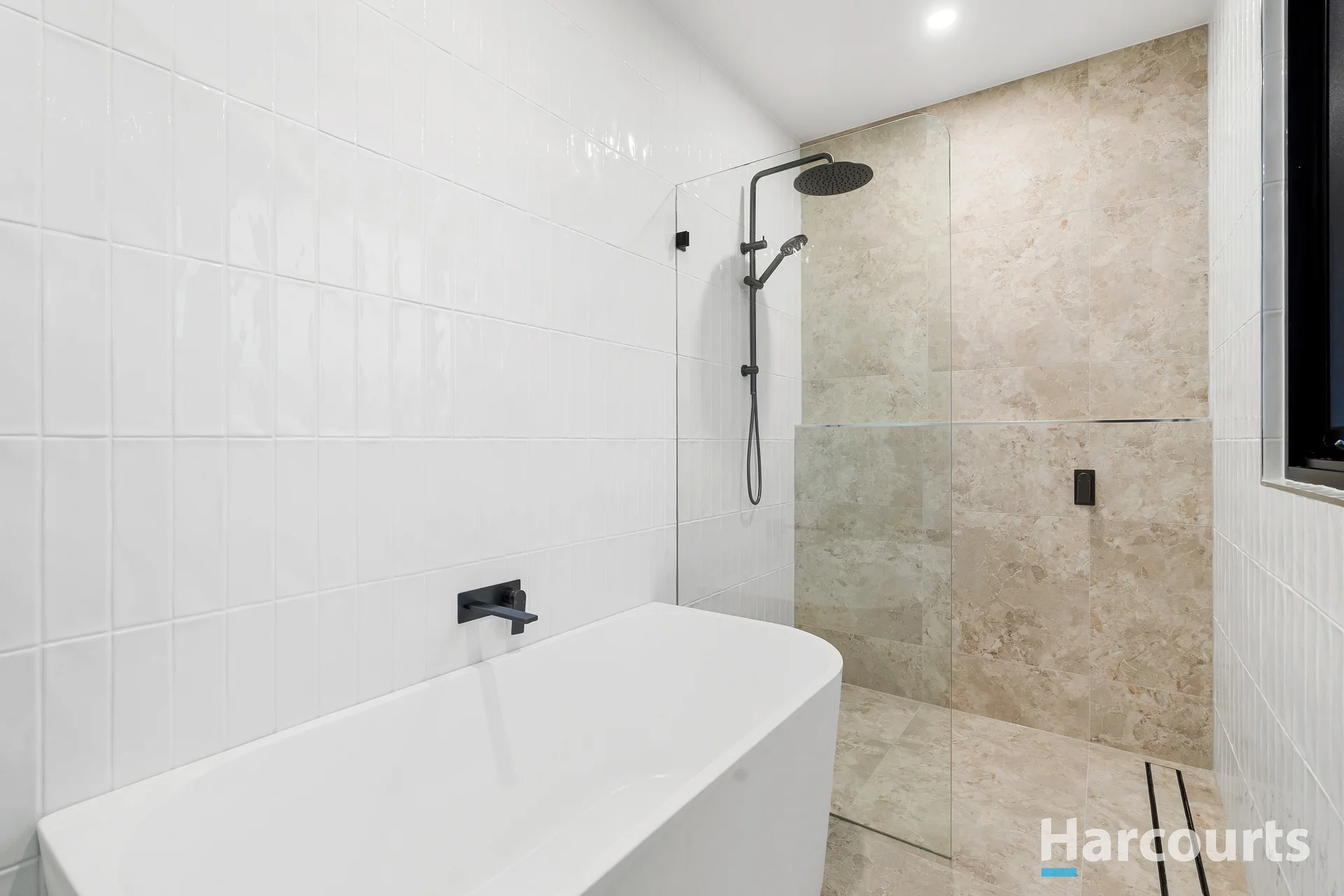 5 Evita Place, Mount Hutton, NSW 2290