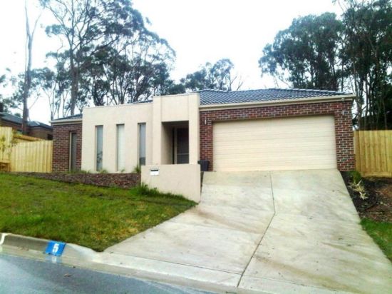 5 Fletcher Court, Mount Helen, Vic 3350