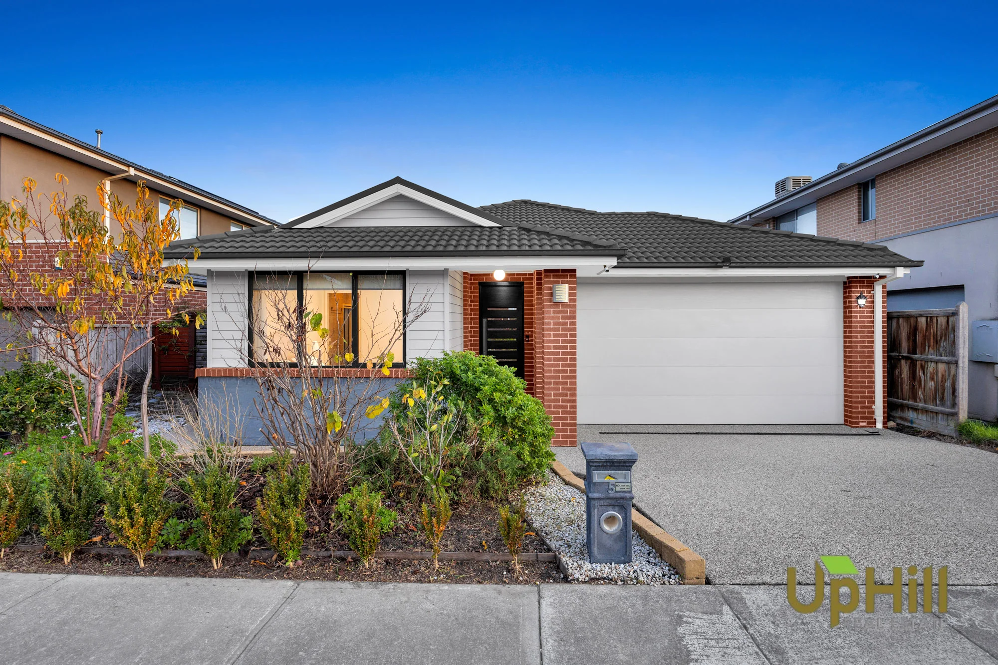 5 Graziers Crescent, Clyde North, Vic 3978